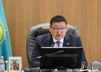 Жоспарлауда жүйелілік жоқ: Абай облысының әкімі мектептердің құрылысын сынға алды