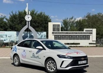 Көкпекті халқы Абай ауданына көлік тарту өтті