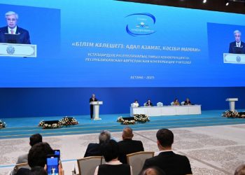 «Педагог мәртебесі туралы» заңға ұстаз құқығын қорғау жөнінде өзгерістер енгізу керек — Тоқаев