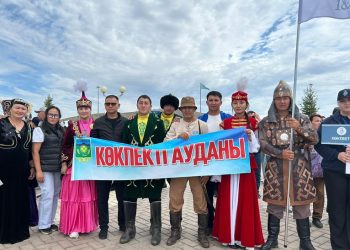 Ақын тойында атой салған қыз-жігіттер — Көкпекті