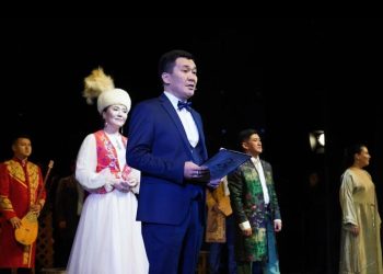 Абай-180: Көрерменді рухани байытқан кеш