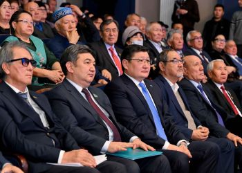 Белгілі ақын Несіпбек Айтұлын еске алуға арналған әдеби кеш өтті — Абай облысы