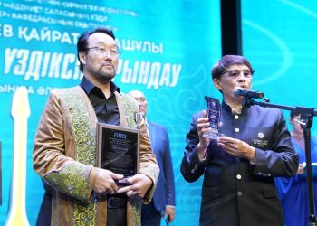 Жүз ән, алты сағат: Абай елінде тарихи рекорд тіркелді